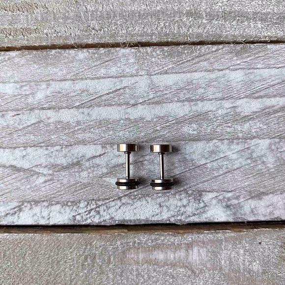 Men's Stud Earrings - Picture 6 of 7